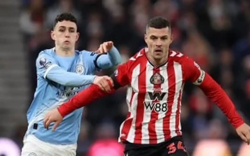 تعادل سلبي مرعب.. مانشستر سيتي يهدر الفرص أمام سندرلاند في 2025